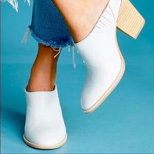 Jeffrey Campbell Rosale Mule Booties. Size 7. New without box. White/Eggshell
